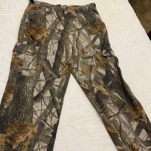 Men’s camo hunting pants